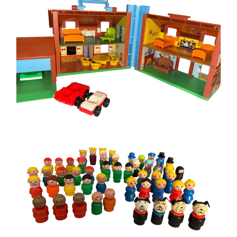 Vintage Fisher-Price Little People Tudor Play Family House 952 Huge Figure Lot